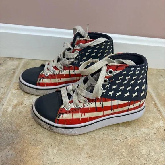 💙Heelys Patriotic Rolling Sneakers - Picture 1 of 6